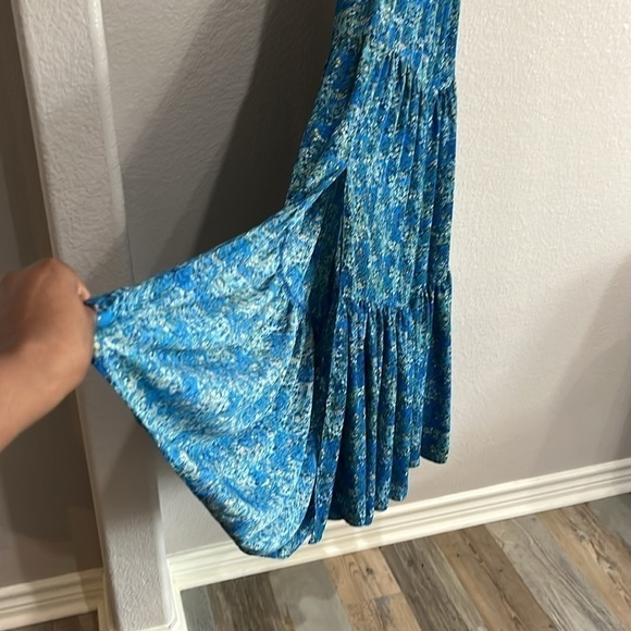 Belle and Sky Blue Floral Maxi Dress with front split and side zip sleeveless - Picture 6 of 12